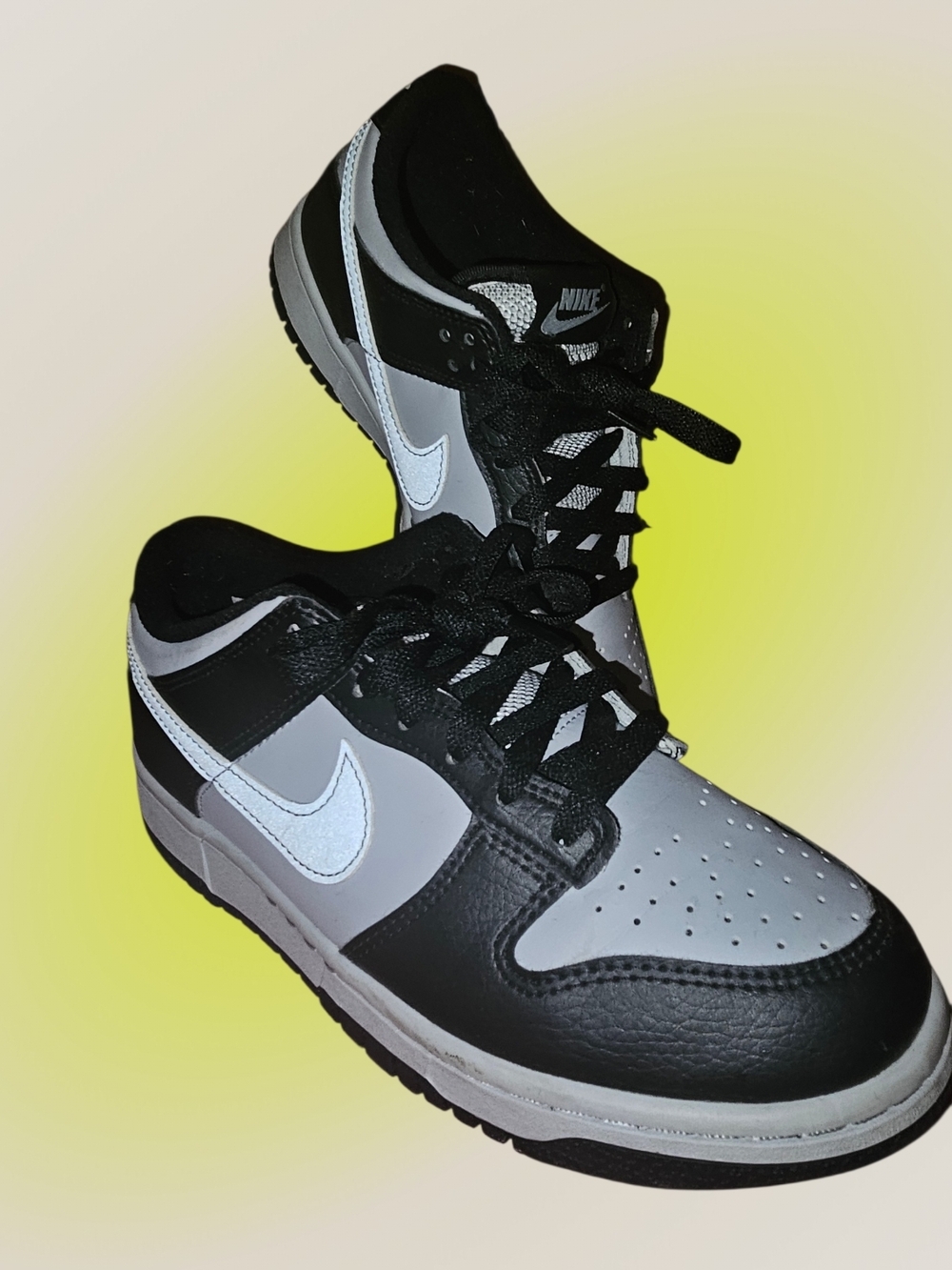Nike Men’s Black and White Low-Top Sneakers with Grey Accents